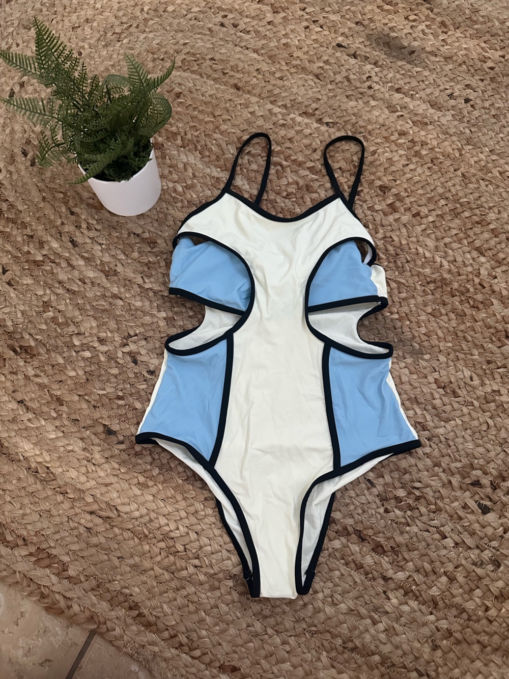 NWT ONE PIECE SWIMSUIT